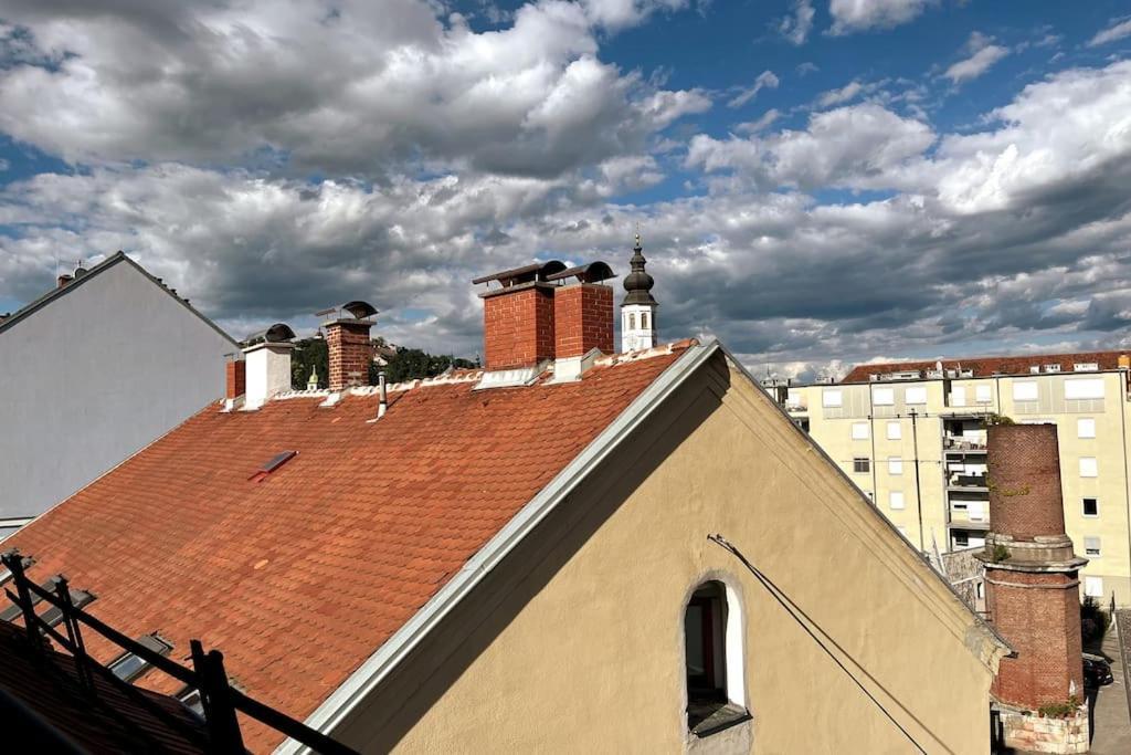 Cozy City Center Apartment Грац Экстерьер фото