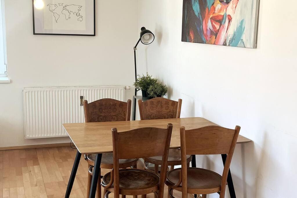 Cozy City Center Apartment Грац Экстерьер фото